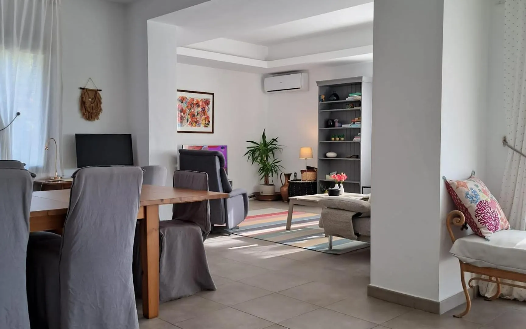 Modern Retreat In Beautiful Countryside. Villa Mijas